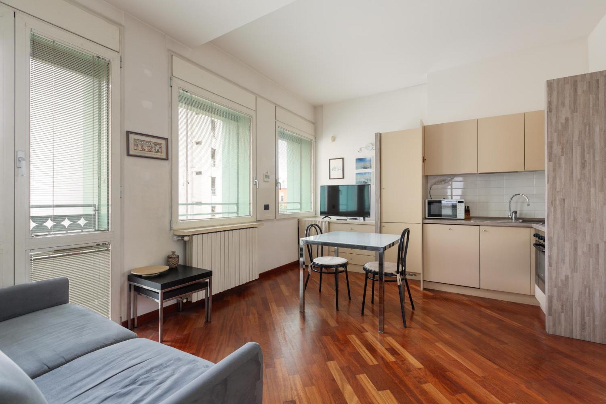 Bright & Comfy Apartment With Parking 밀라노 외부 사진